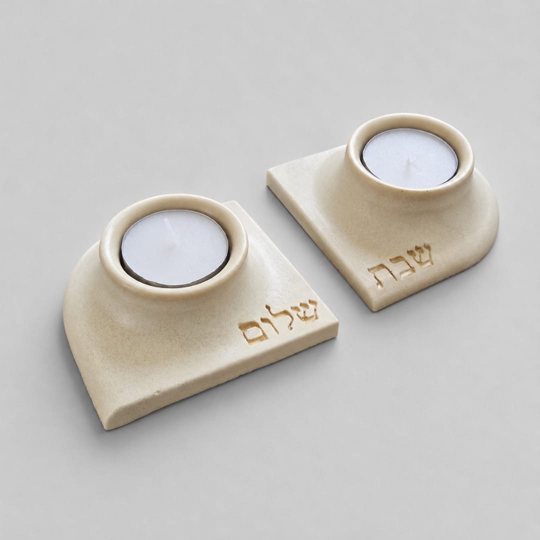 פמוטי 'רות' לשבת